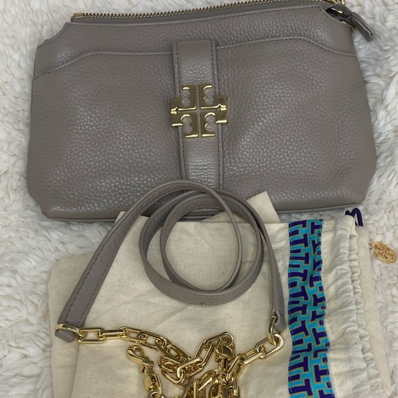 ✅💯 Authentic Tory Burch Gray Leather Clutch with Strap - Picture 1 of 9